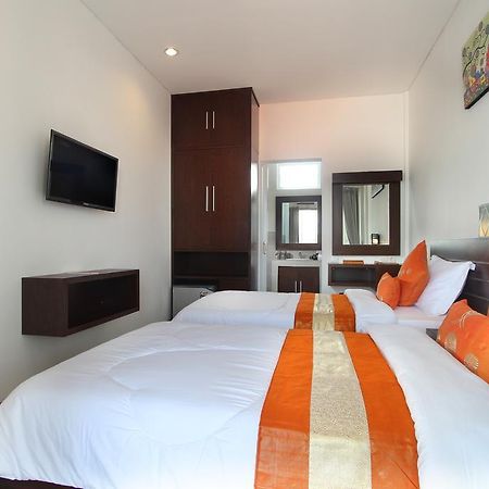 Lotus Tirta Seminyak Exterior foto