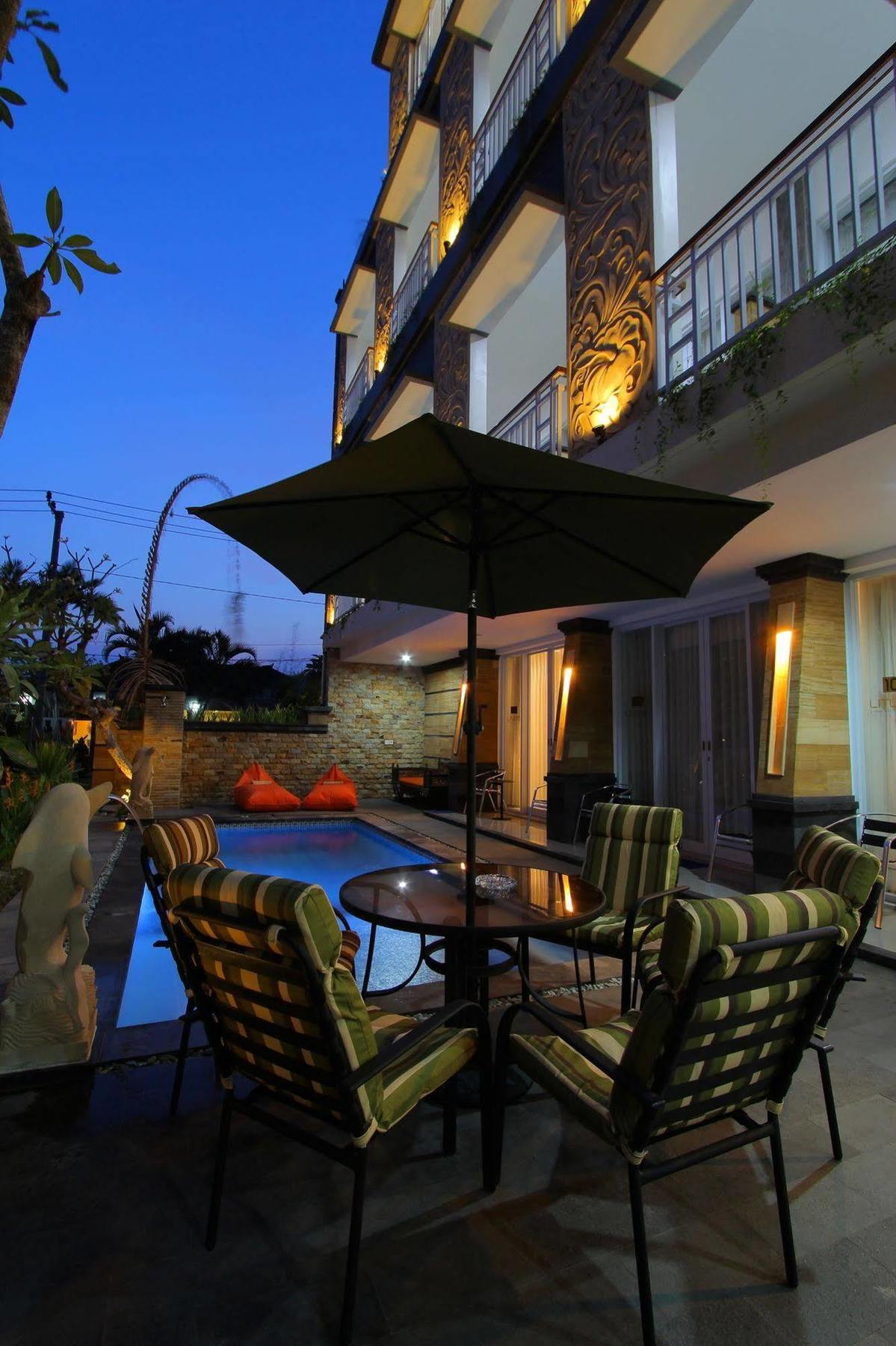 Lotus Tirta Seminyak Exterior foto