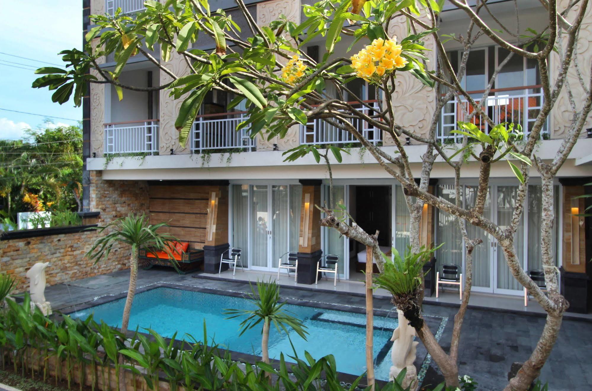 Lotus Tirta Seminyak Exterior foto