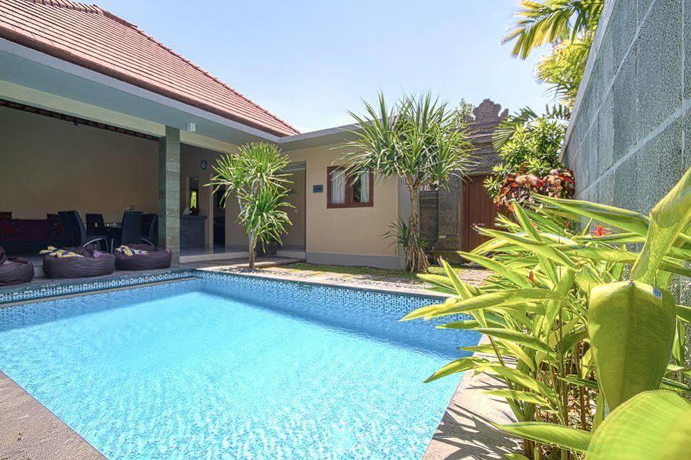 Lotus Tirta Seminyak Exterior foto