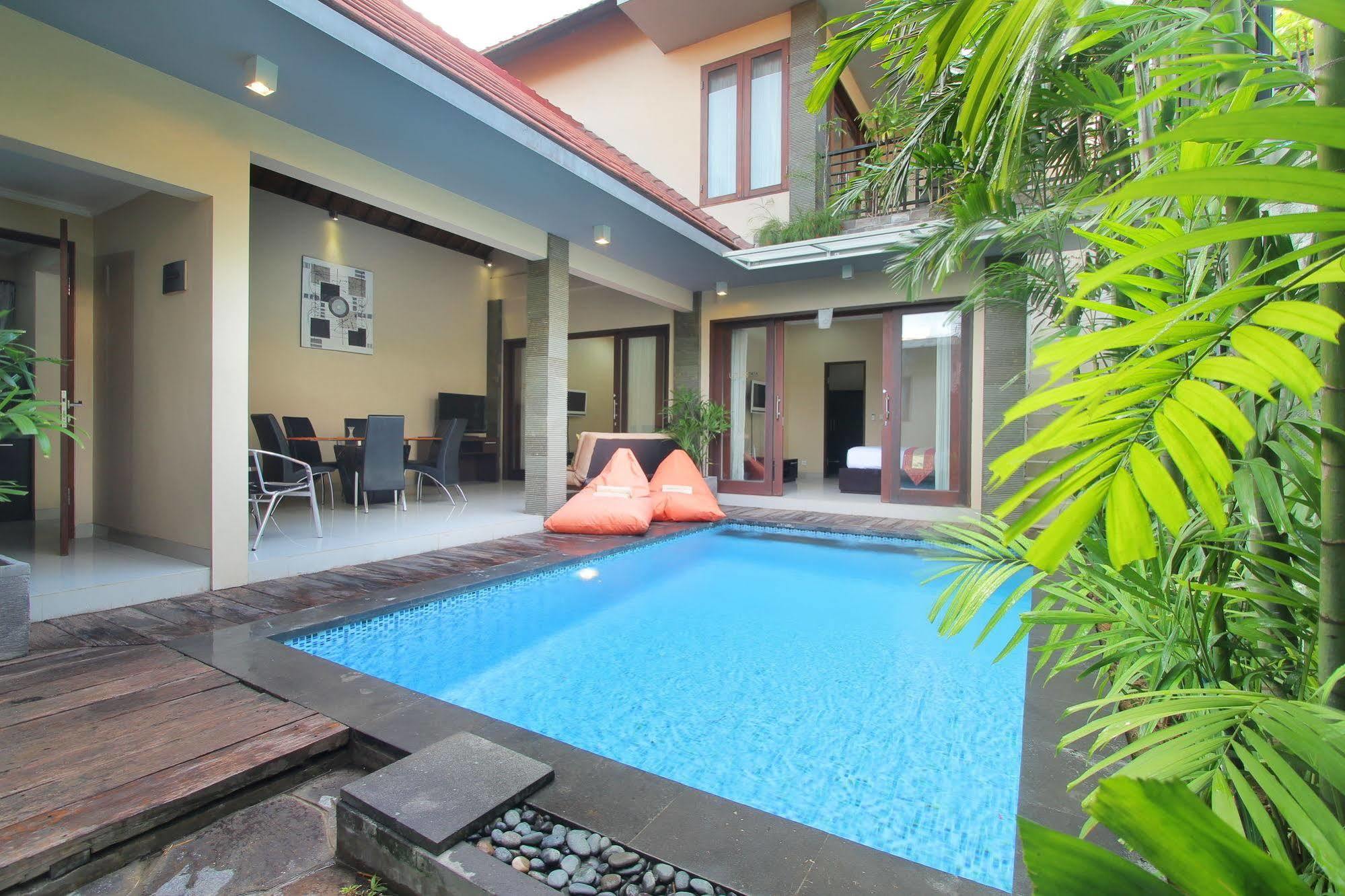 Lotus Tirta Seminyak Exterior foto